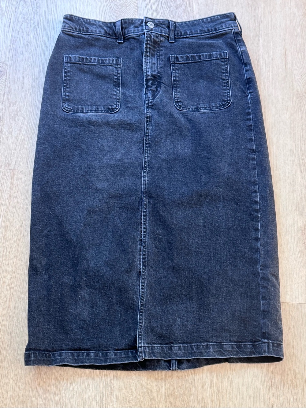 GAP Denim Midi Skirt – Size 10 / 30